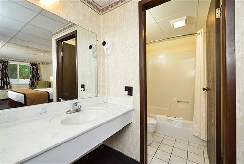 Howard Johnson By Wyndham West Yarmouth Cape Cod Ngoại thất bức ảnh