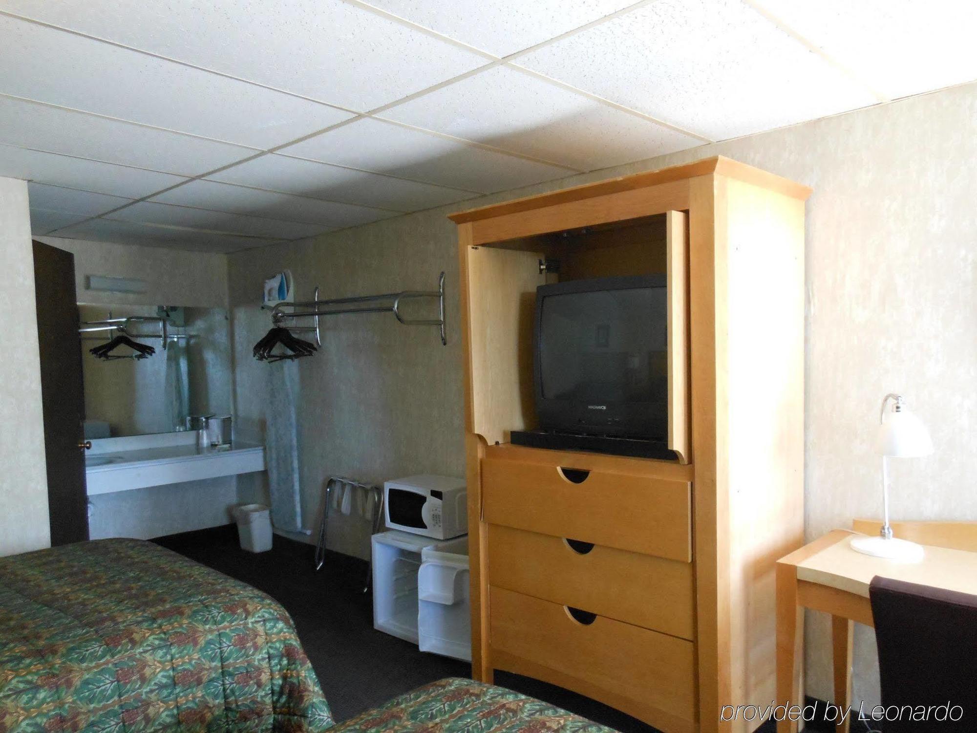 Howard Johnson By Wyndham West Yarmouth Cape Cod Ngoại thất bức ảnh